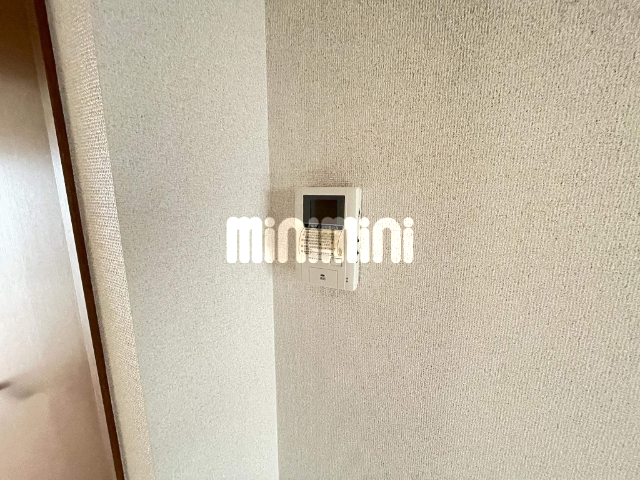 玄関　安心のモニターホン