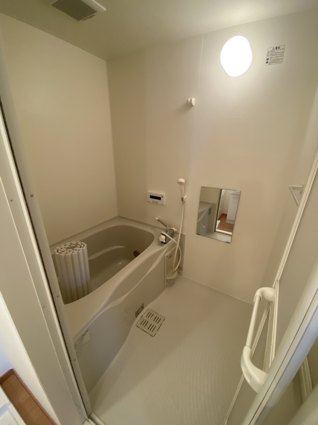 バス・シャワールーム　類似部屋の写真です。現状優先します。