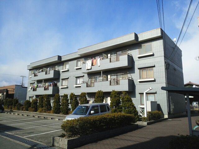 姫路市飾磨区構のマンションの建物外観