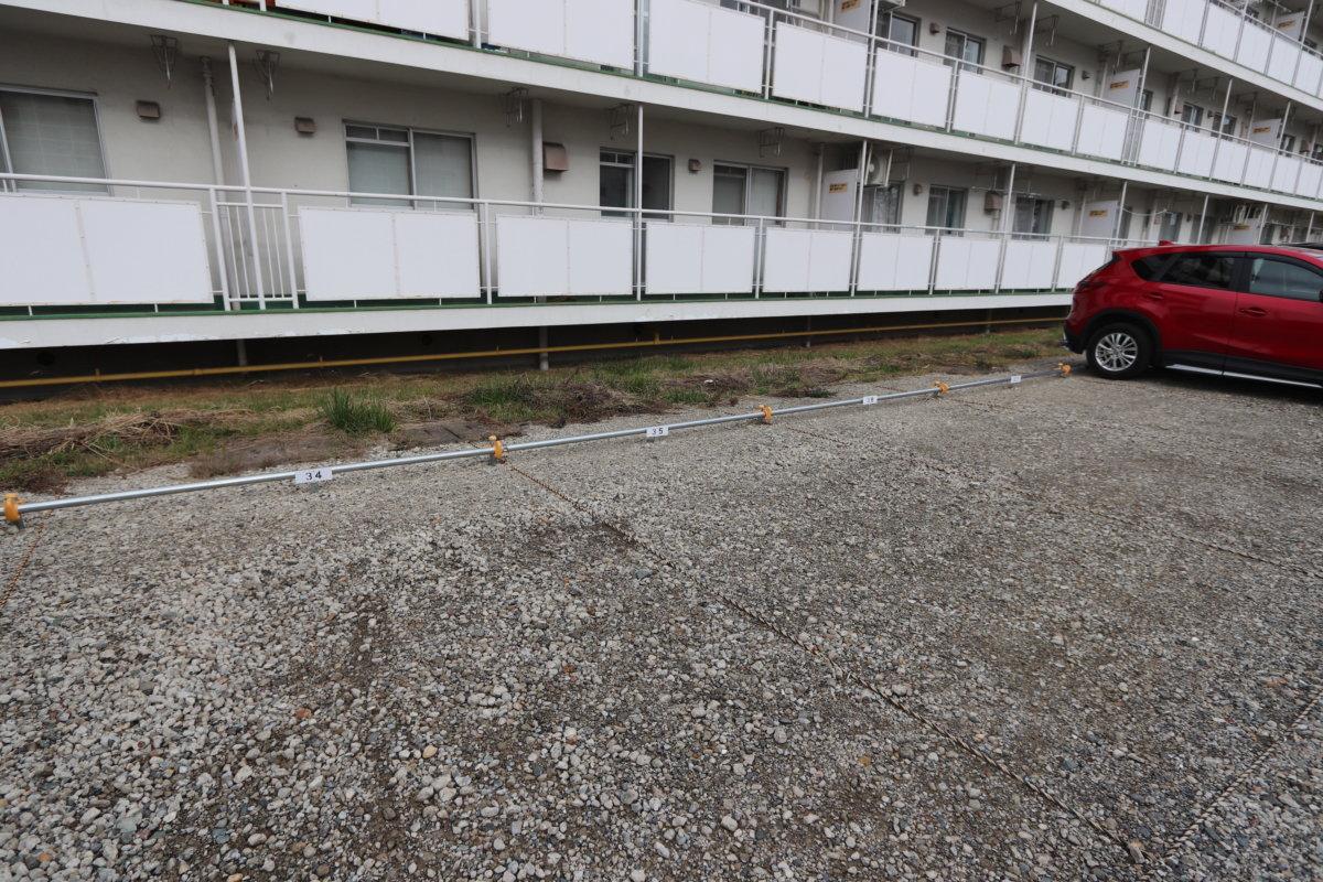 【紫波郡紫波町北日詰のマンションの駐車場】