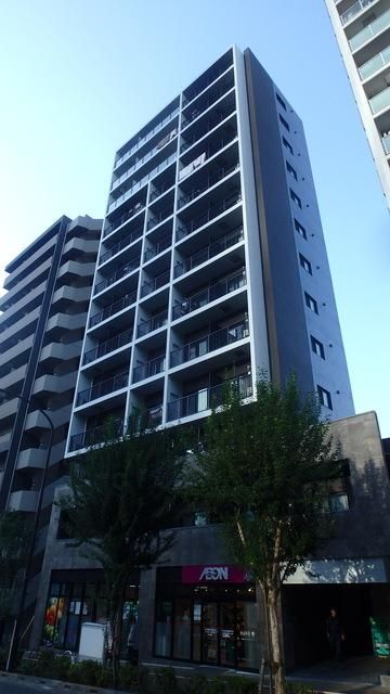 新宿区北新宿のマンションの建物外観