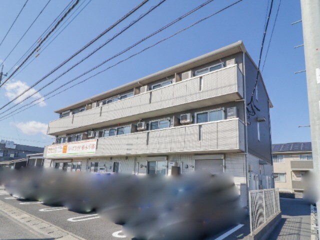 栃木市平柳町のアパートの建物外観