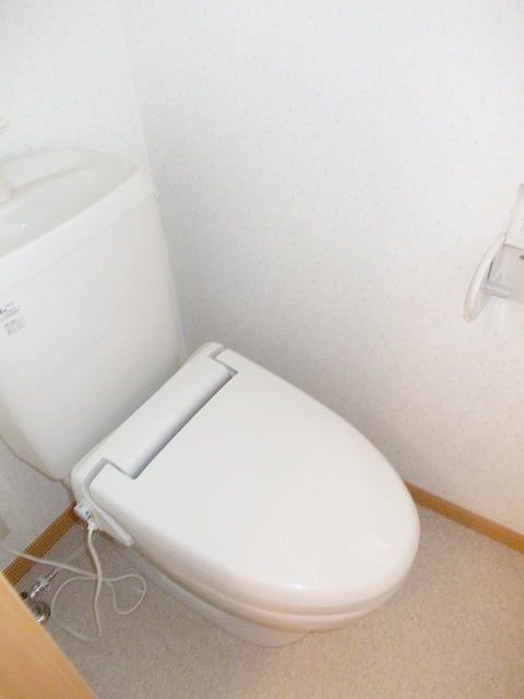 【本宮市岩根のアパートのトイレ】