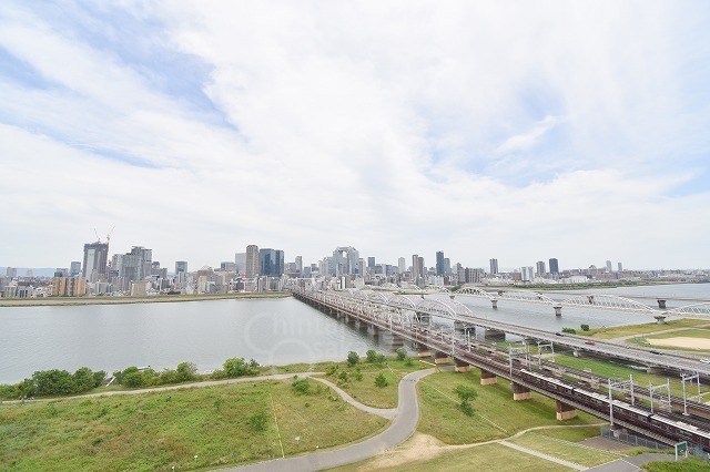 【大阪市淀川区十三東のマンションの眺望】