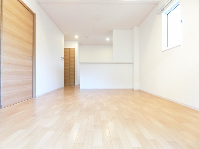 居室・リビング　別部屋内装写真