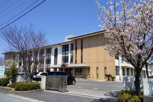 【アビタシオン河瀬駅前の中学校】