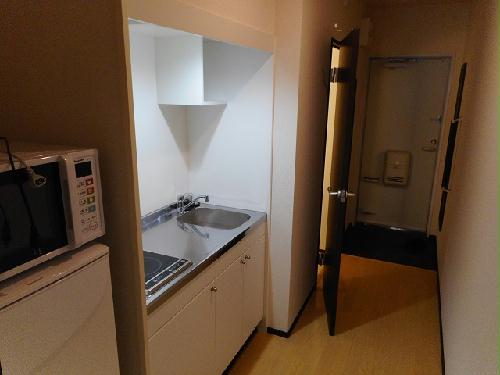 キッチン　手前IH　奥ラジエントヒーター