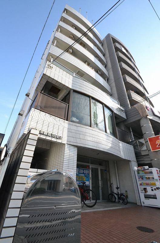 【広島市西区東観音町のマンションの建物外観】