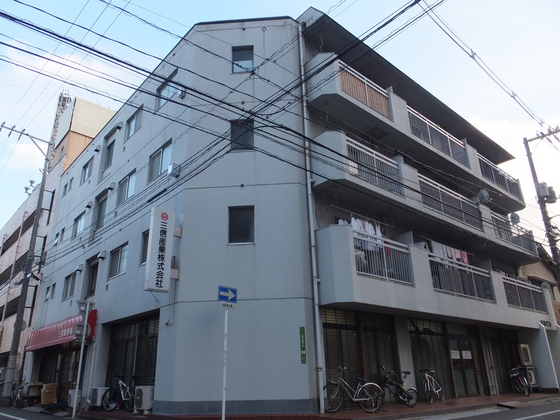 松屋ビルの建物外観