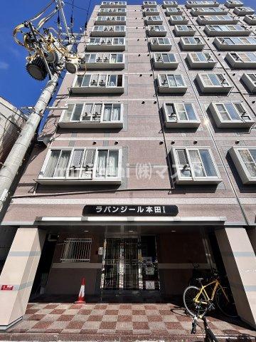 大阪市西区本田のマンションの建物外観