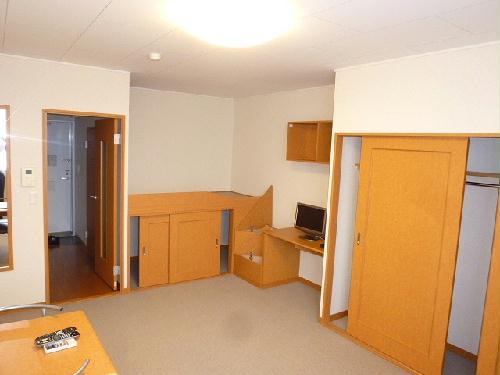 その他部屋・スペース　テレビ、収納完備