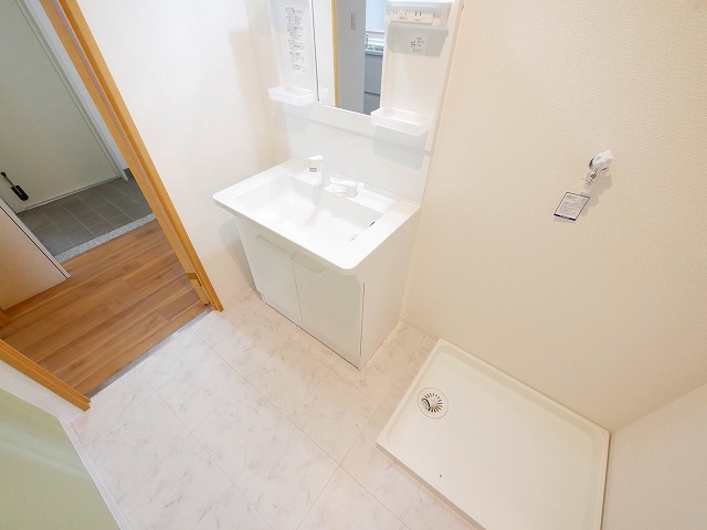 洗面設備　脱衣スペースもあります