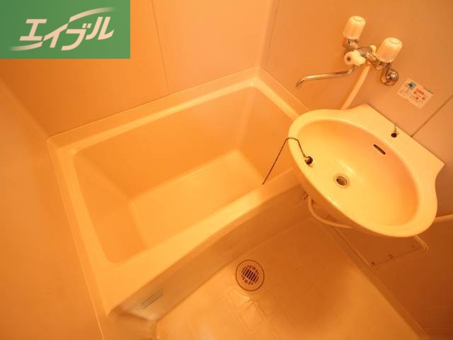 バス・シャワールーム　バスルーム