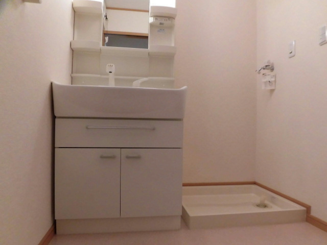 洗面設備　同型タイプ