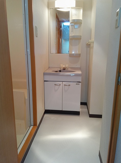 洗面設備　単身用のマンションですが洗面脱衣室がちゃんとあります！
