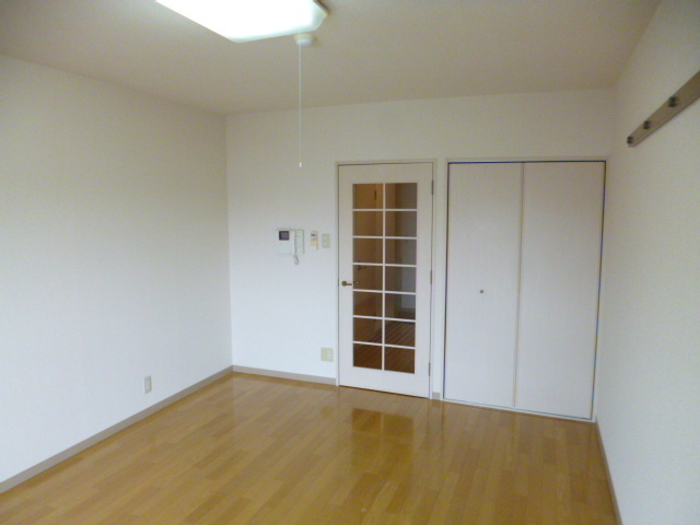 居室・リビング　広いお部屋です