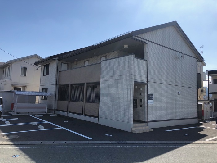 建物外観　2階建てです