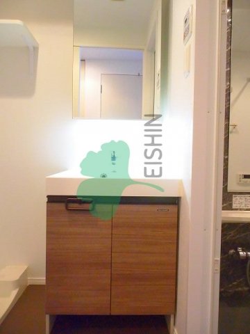 洗面設備　シンプルで使いやすい洗面台です！