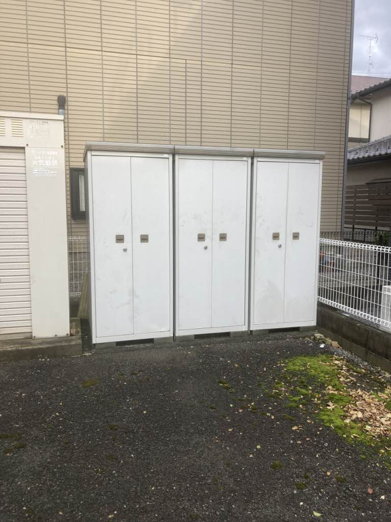 建物外観　ストッカー