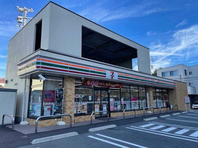 コンビニ　セブンイレブン 名古屋稲葉地町店（コンビニ）まで396m