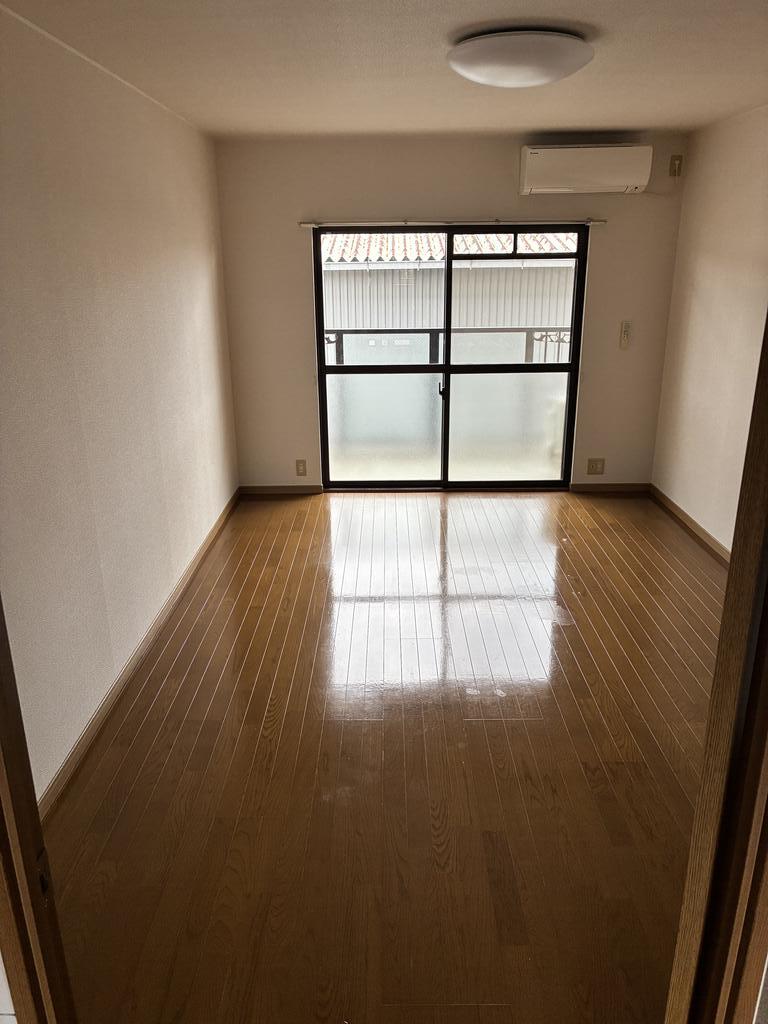 レジデンスのいち3の居間写真