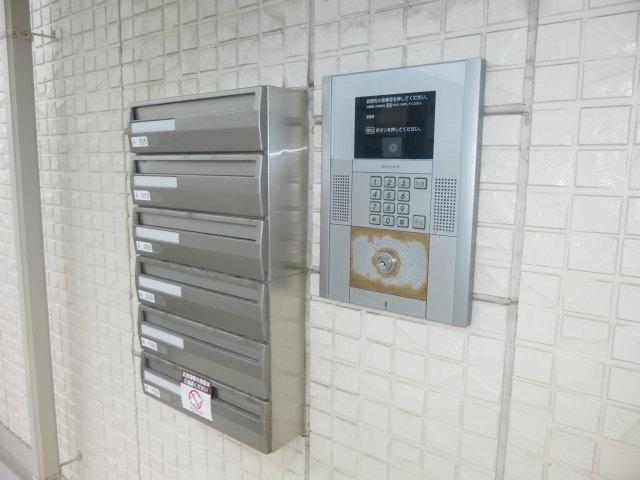 エントランス　オートロック付玄関です。