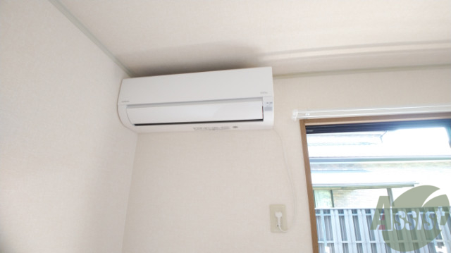 その他設備　リビングにエアコン設置してございます、暑い日も寒い日も快適に