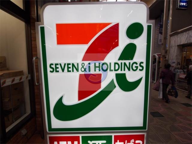 コンビニ　セブンイレブン 大阪北堀江3丁目店（コンビニ）まで169m