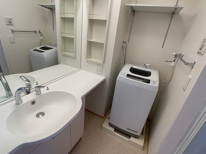 洗面設備　スペースが確保できる洗面所です