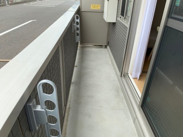 バルコニー　お洗濯にも便利なバルコニー付き