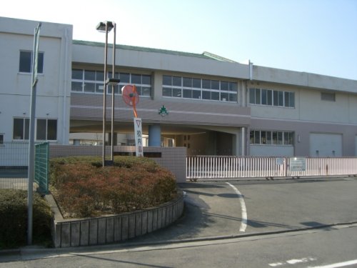 小学校　下野市立国分寺小学校（小学校）まで930m