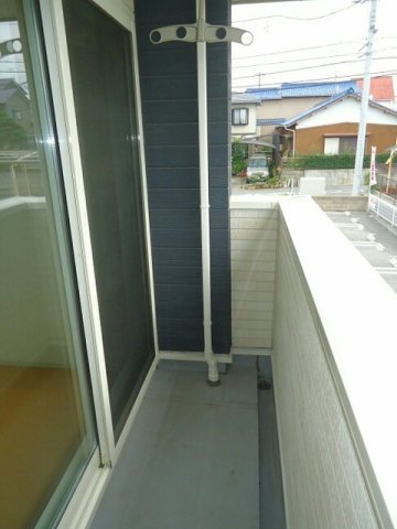 バルコニー　開放的で明るい空間を演出してくれるバルコニーです
