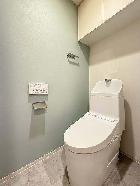 トイレ　※写真は同タイプ住戸です。