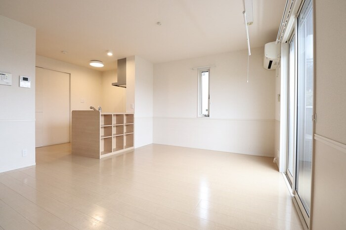 居室・リビング　リビング全景