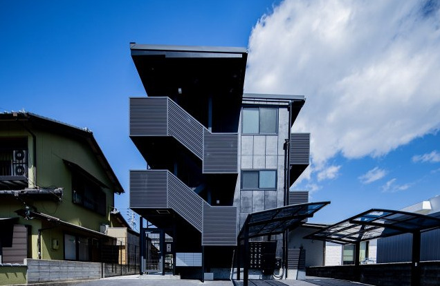 建物外観　ピース・ルーチェ