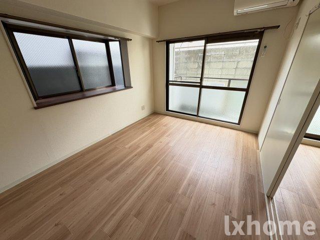 居室・リビング　こちらのリビングで趣味の時間をお楽しみください