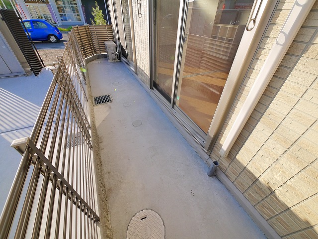 バルコニー　広々としたバルコニーです