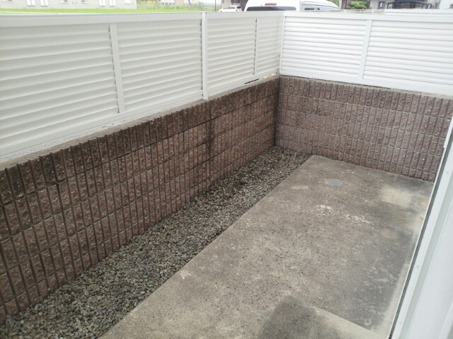 バルコニー　専用庭