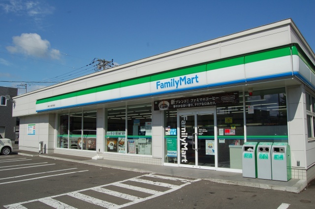 コンビニ　ファミリーマート地下鉄あびこ駅南店（コンビニ）まで574m