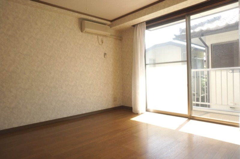 居室・リビング　図面と現状に相違がある場合には現状を優先