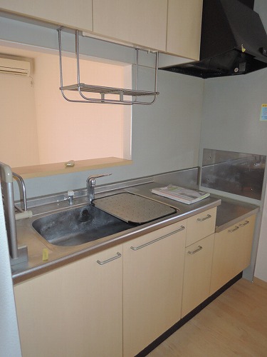 キッチン　室内写真は別部屋です