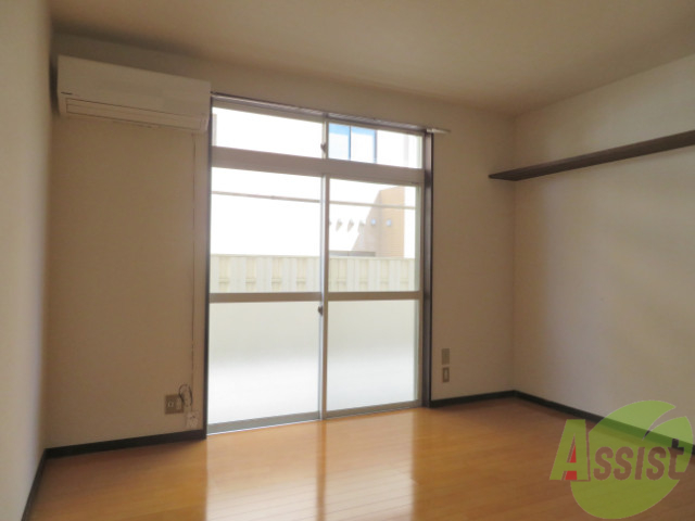 居室・リビング　広めのリビングです。ゆったりくつろげそうです。