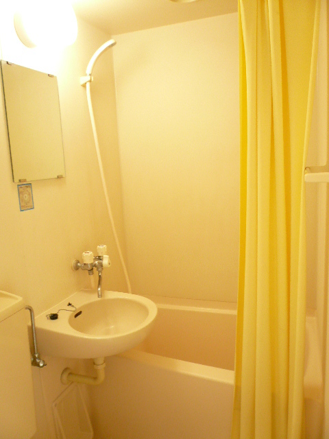 バス・シャワールーム　【別室参考写真】◆清潔感のあるユニットバス