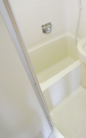 バス・シャワールーム　同物件別号室のものです。