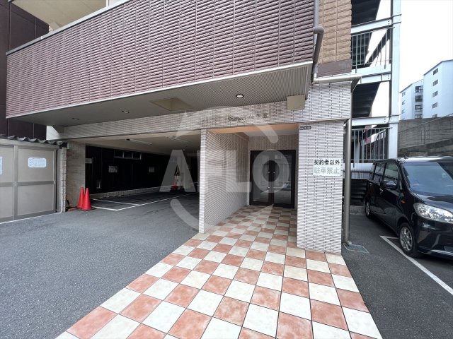 エントランス　シャングリラ生玉　エントランス