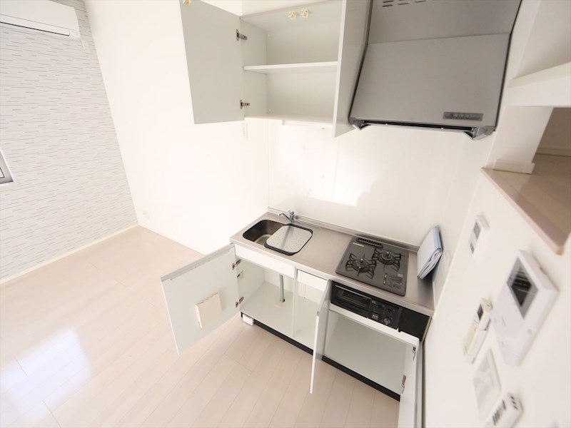 キッチン　システムキッチン（ガス2口コンログリル付）同型写真