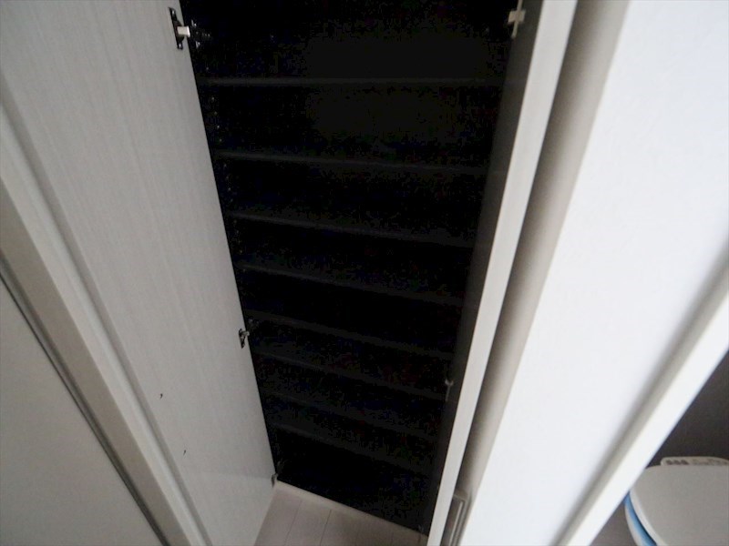 玄関　玄関　シューズボックス付（収納充実してます）同型写真