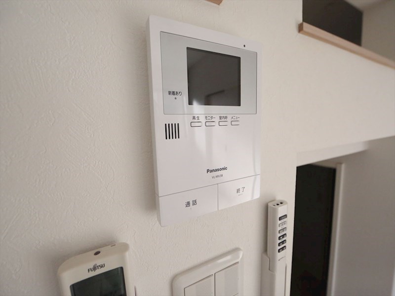 セキュリティ　ＴＶモニター付インターホン　同型写真