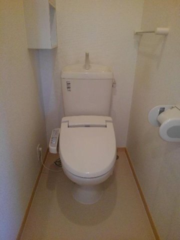 トイレ　トイレもきれいです