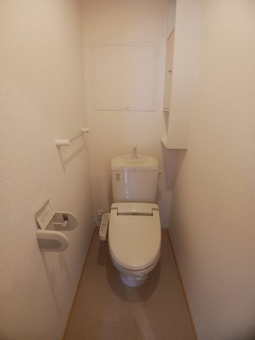 トイレ　清潔感のあるトイレです